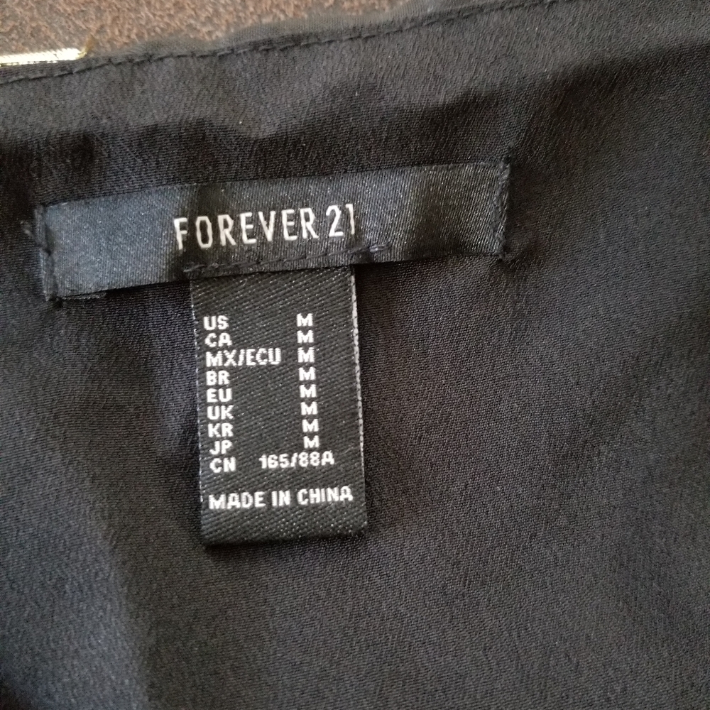 Dress - Picture 3 of 3